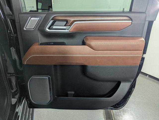 used 2025 GMC Sierra 2500 car, priced at $82,989