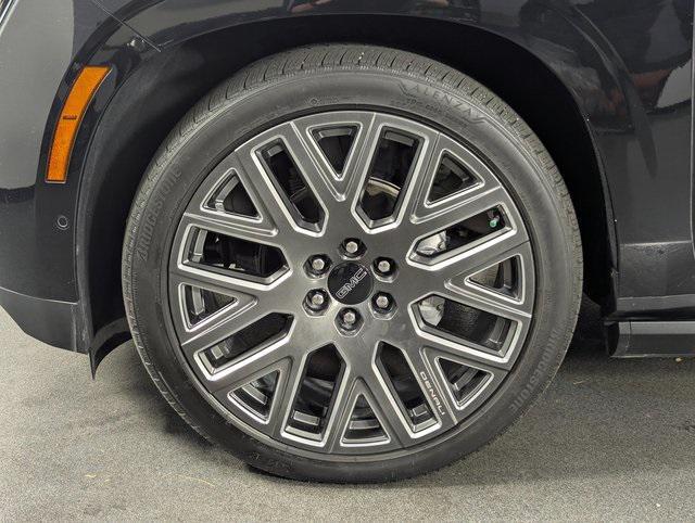 used 2025 GMC Yukon car, priced at $97,989