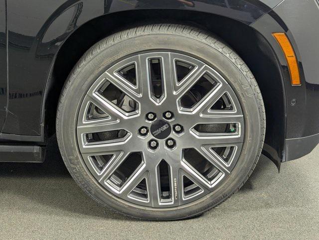 used 2025 GMC Yukon car, priced at $97,989