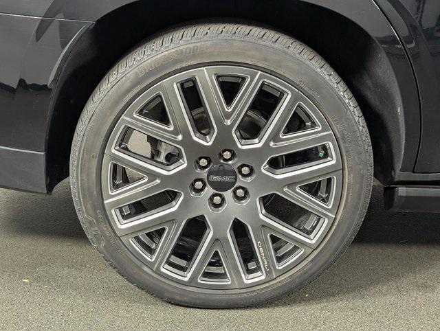 used 2025 GMC Yukon car, priced at $97,989