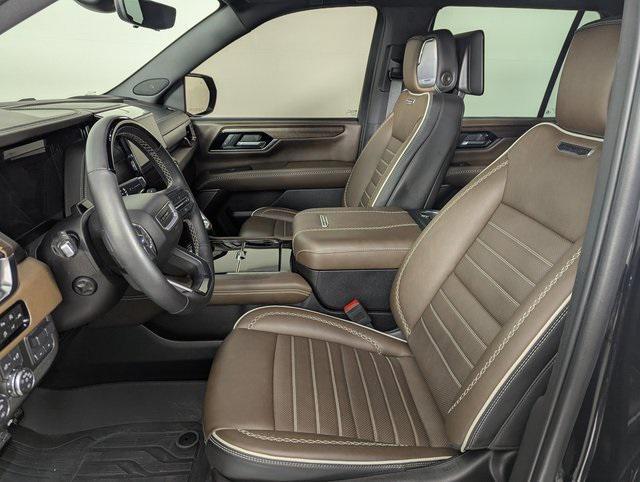 used 2025 GMC Yukon car, priced at $97,989