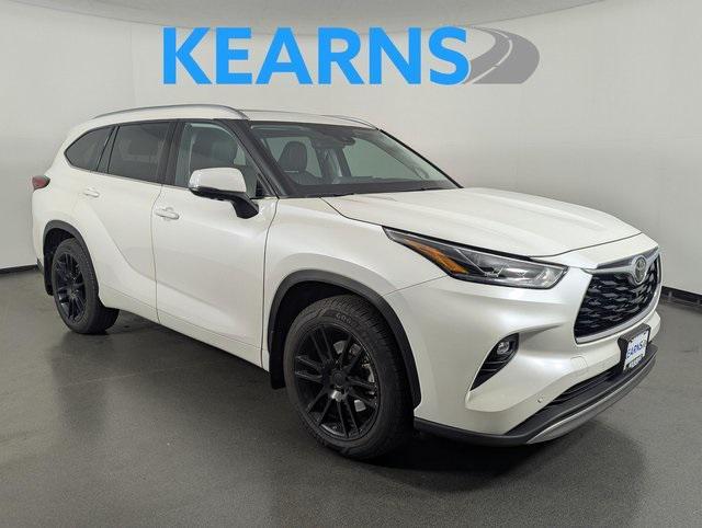 used 2021 Toyota Highlander car, priced at $35,989