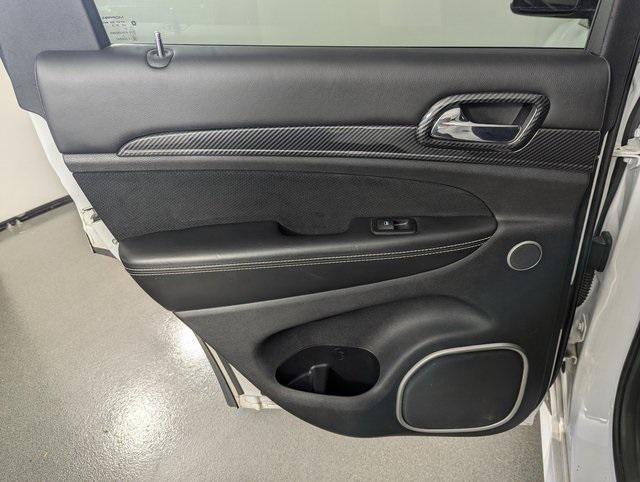 used 2016 Jeep Grand Cherokee car, priced at $23,989