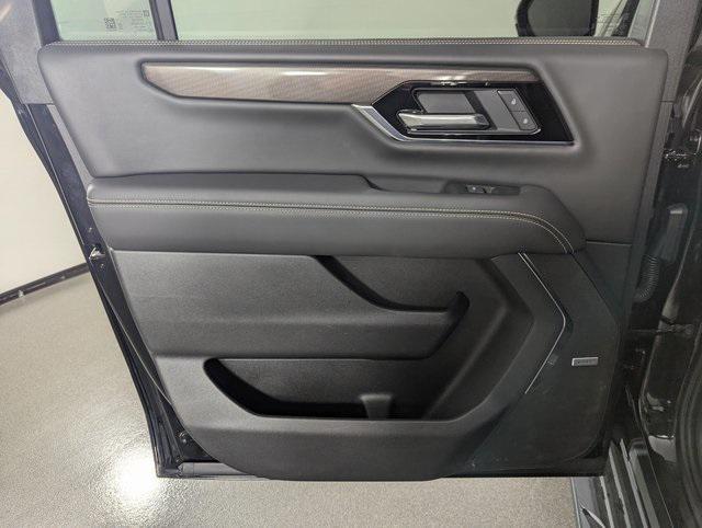 used 2025 GMC Yukon XL car, priced at $73,989