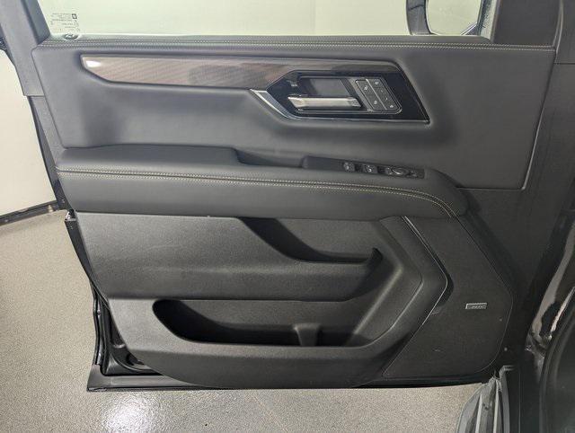 used 2025 GMC Yukon XL car, priced at $73,989