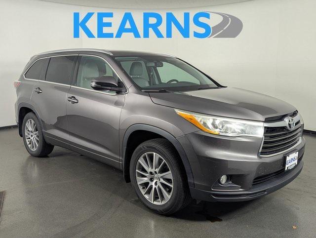 used 2015 Toyota Highlander car, priced at $18,989