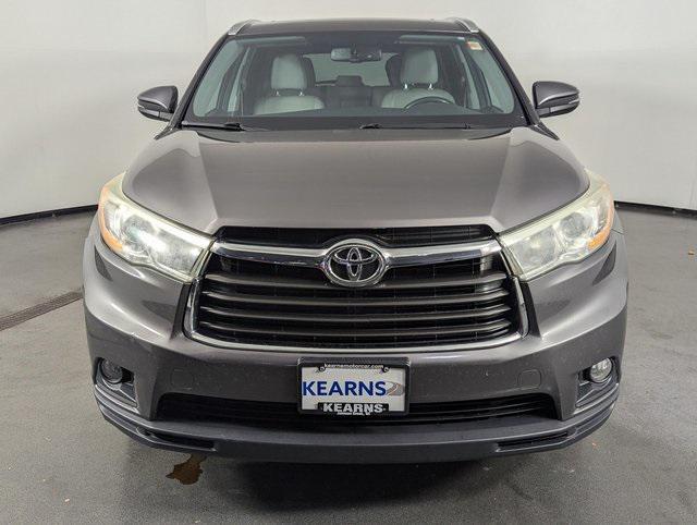 used 2015 Toyota Highlander car, priced at $18,989