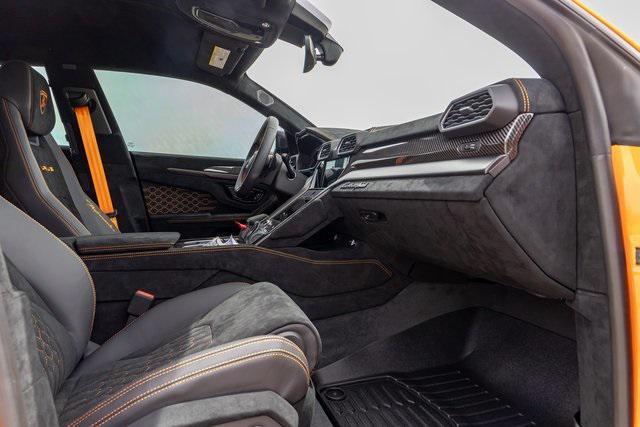 used 2024 Lamborghini Urus car