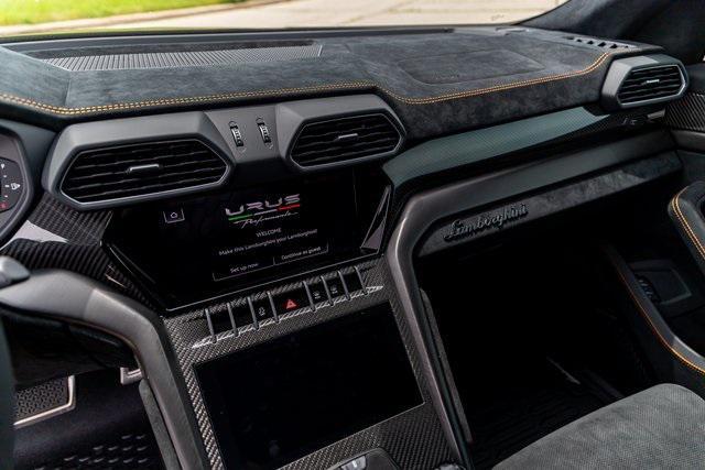 used 2024 Lamborghini Urus car