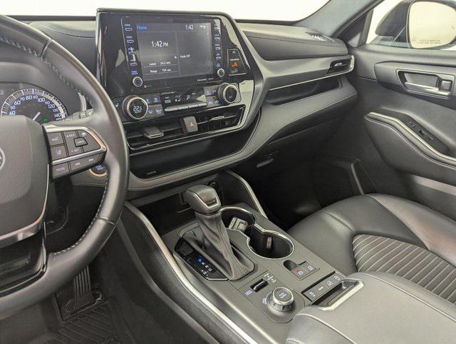 used 2021 Toyota Highlander car, priced at $30,989