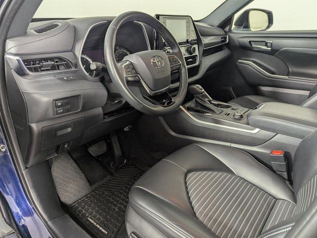 used 2021 Toyota Highlander car, priced at $30,989