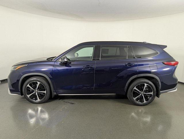 used 2021 Toyota Highlander car, priced at $30,989