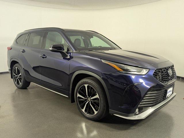 used 2021 Toyota Highlander car, priced at $30,989