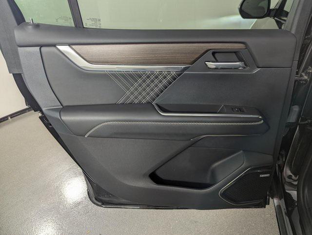 used 2025 GMC Acadia car, priced at $55,989