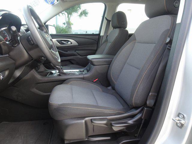 used 2021 Chevrolet Traverse car, priced at $23,625