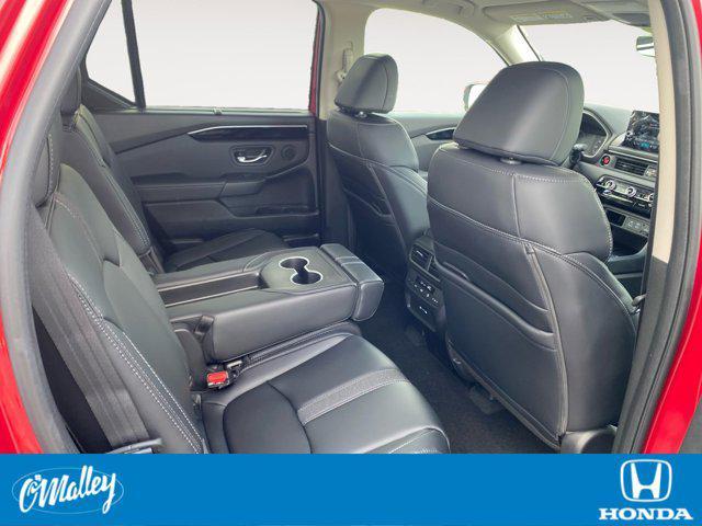 new 2025 Honda Pilot car, priced at $45,999