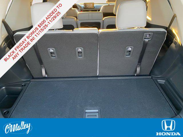 new 2025 Honda Pilot car, priced at $44,599