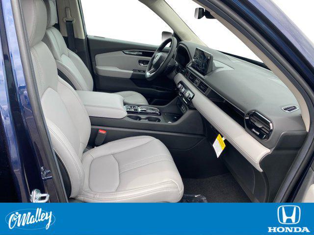new 2025 Honda Pilot car, priced at $45,099