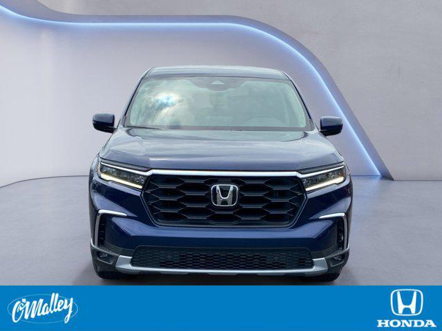 new 2025 Honda Pilot car, priced at $45,099