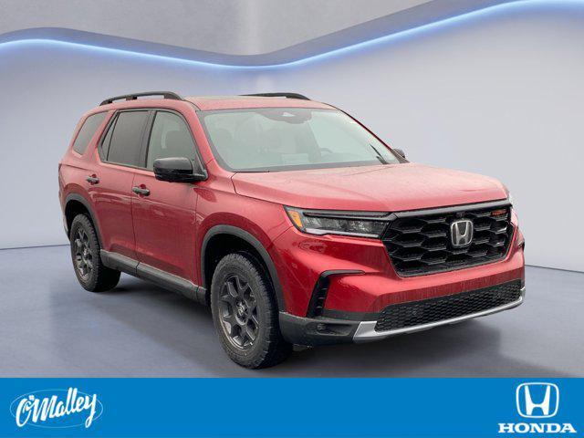 new 2025 Honda Pilot car, priced at $51,250