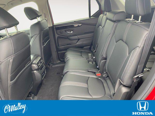 new 2025 Honda Pilot car, priced at $45,599