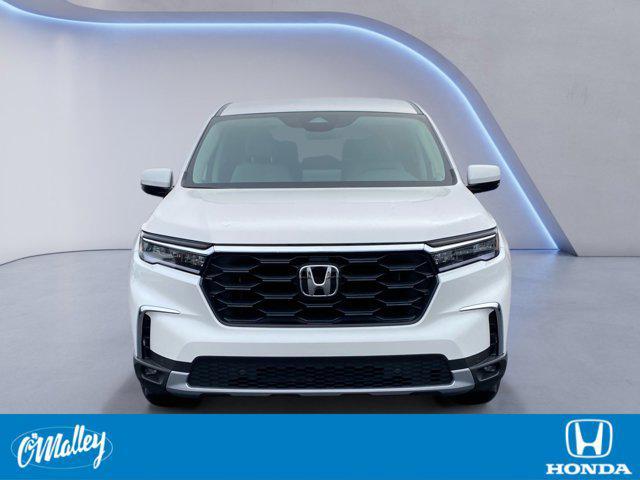 new 2025 Honda Pilot car, priced at $46,399