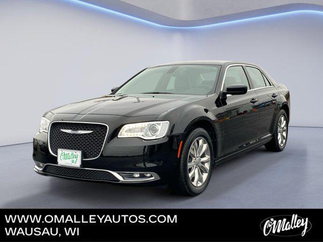 used 2019 Chrysler 300 car