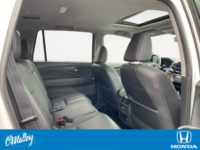 used 2022 Honda Pilot car, priced at $35,995