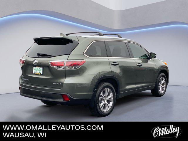 used 2014 Toyota Highlander car, priced at $17,995