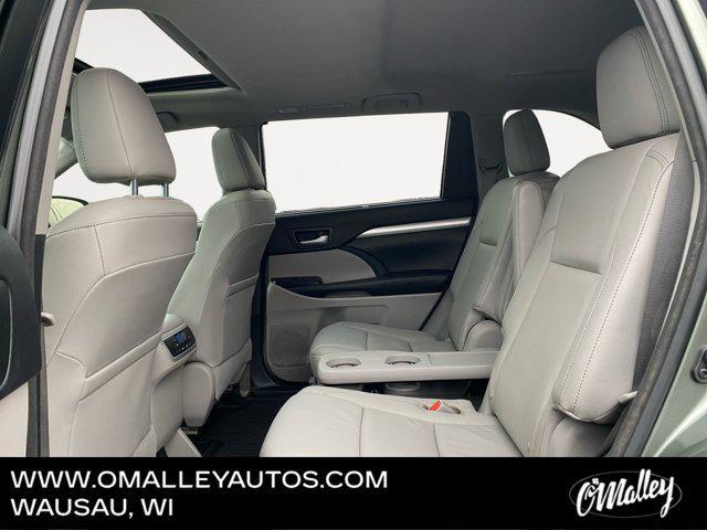 used 2014 Toyota Highlander car, priced at $17,995