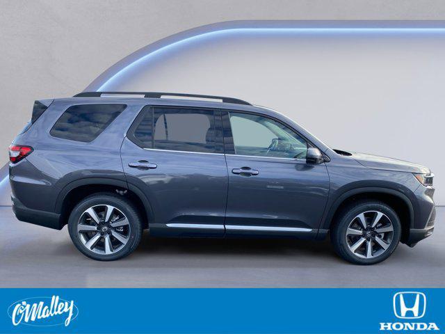 new 2025 Honda Pilot car, priced at $52,299