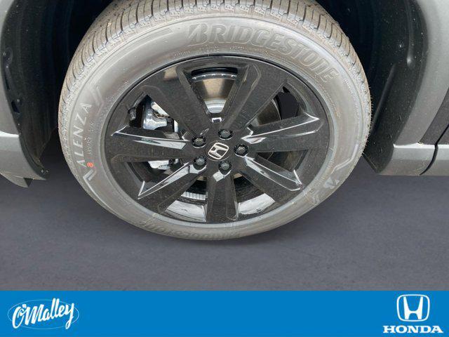 new 2025 Honda Pilot car, priced at $53,299