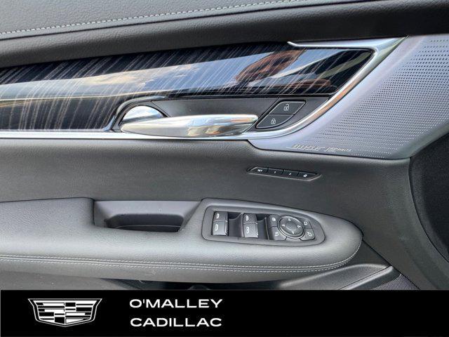 new 2025 Cadillac XT6 car, priced at $70,529