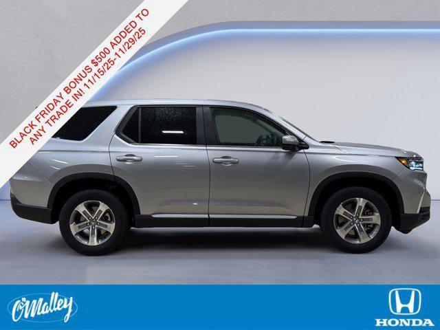 new 2025 Honda Pilot car, priced at $45,299