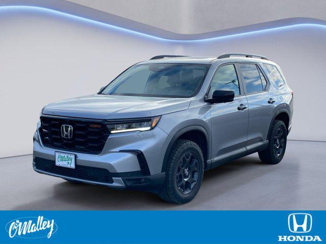 new 2025 Honda Pilot car, priced at $48,599