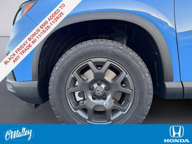 new 2025 Honda Pilot car, priced at $49,299