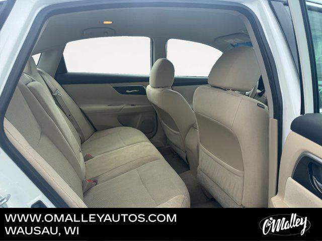 used 2014 Nissan Altima car