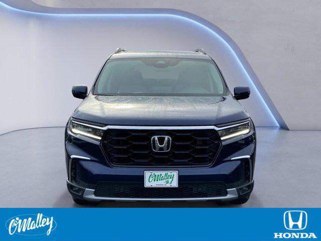 new 2025 Honda Pilot car, priced at $48,199