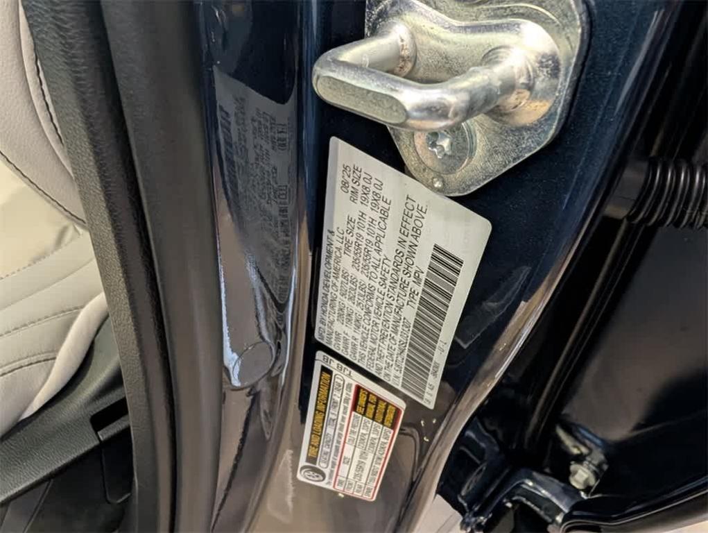 new 2025 Acura RDX car, priced at $46,050