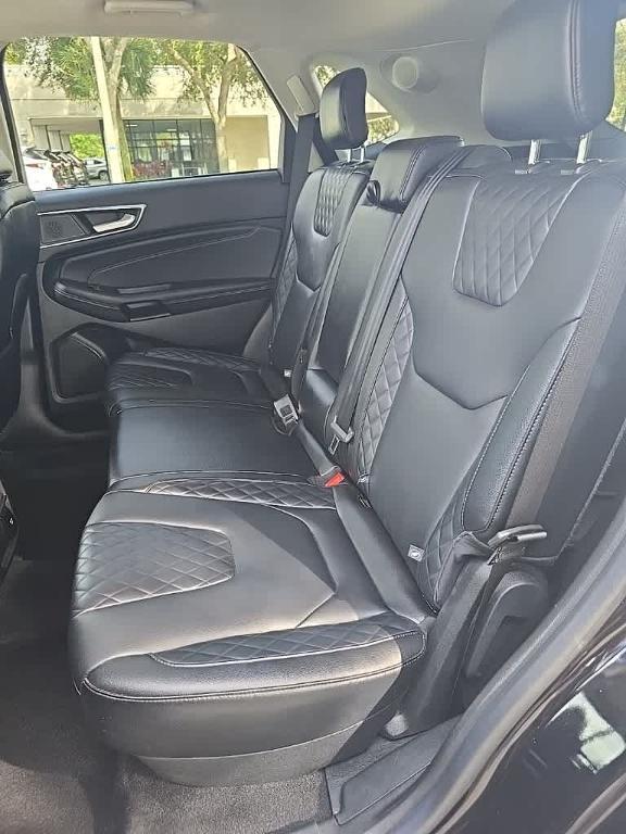 used 2024 Ford Edge car, priced at $25,404