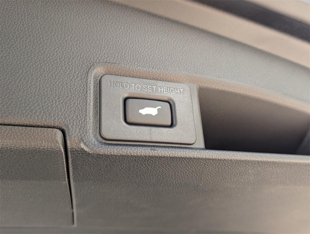 new 2025 Acura RDX car, priced at $46,650