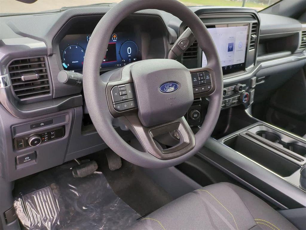 new 2025 Ford F-150 car, priced at $40,091
