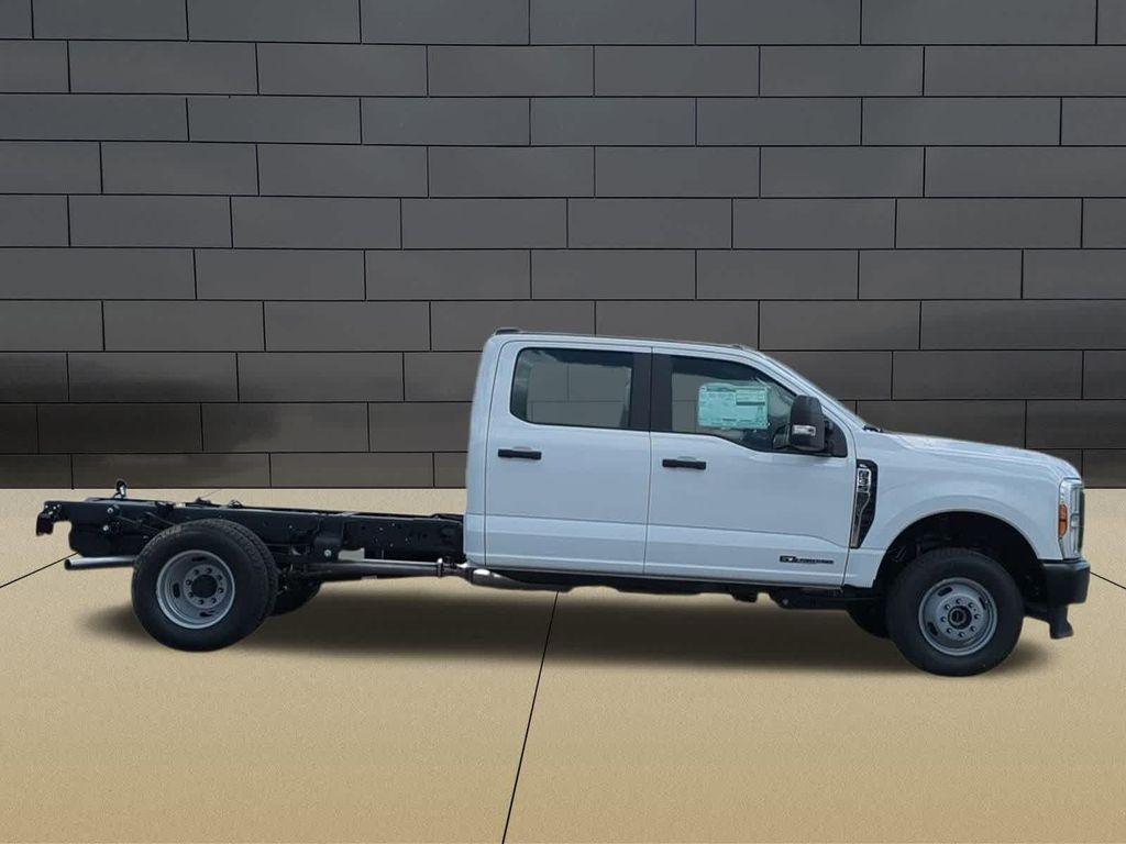 new 2025 Ford F-350 car, priced at $66,986