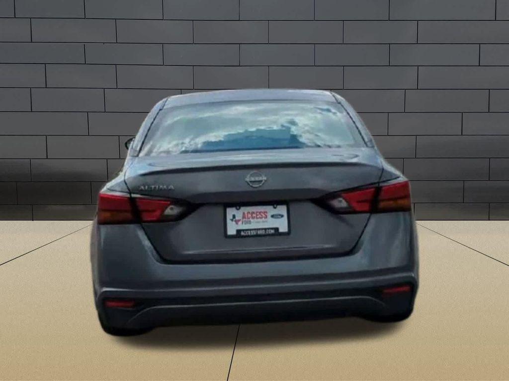 used 2024 Nissan Altima car