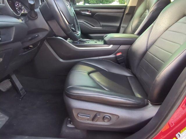 used 2021 Toyota Highlander car, priced at $28,495