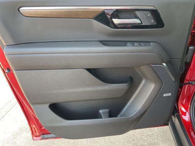 new 2025 Chevrolet Suburban car, priced at $89,250