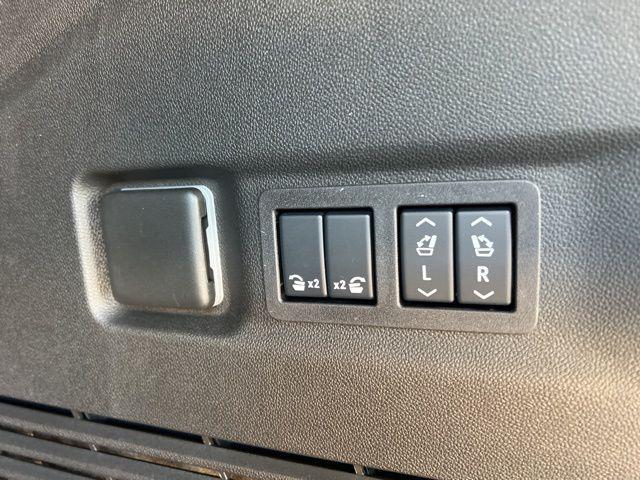 new 2025 Chevrolet Suburban car, priced at $89,250