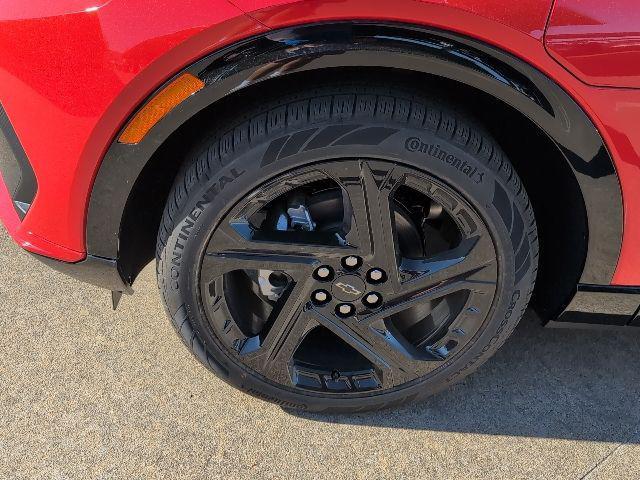 new 2026 Chevrolet Equinox EV car, priced at $43,889