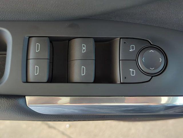used 2024 Chevrolet Traverse car, priced at $42,995