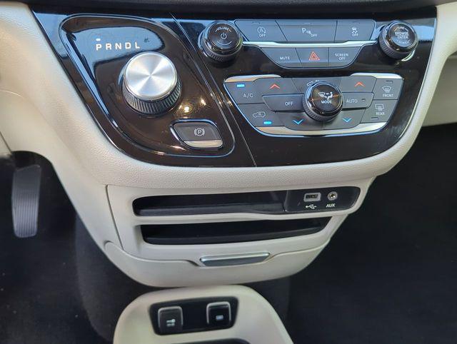 used 2019 Chrysler Pacifica car, priced at $15,995